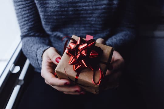 The Psychology Of Poor Christmas Gifts And How They Affect Relationships